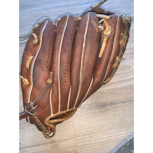 Wilson A2160 Jim "Catfish" Hunter Signature Baseball Glove Right Hand Throw EUC - Picture 8 of 9